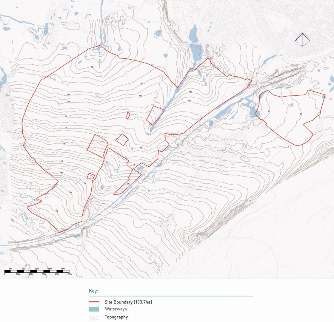 Topographic map displaying site boundary of 133.7 hectares outlined in red, waterways in blue, and contour lines indicating terrain elevation.